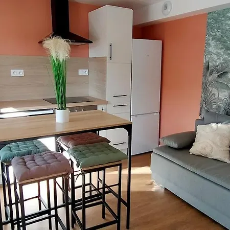 Apartment T2 *