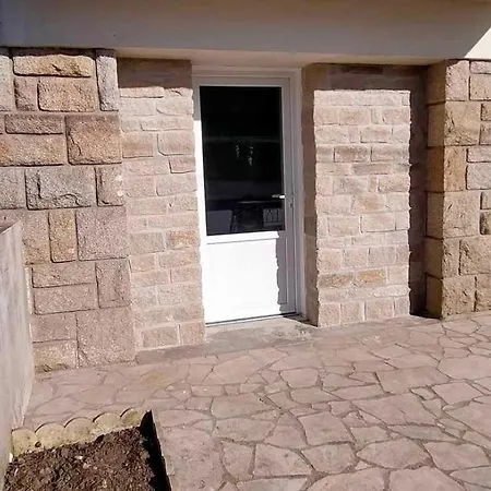 Apartment T2 *