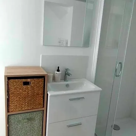 T2 Apartment *